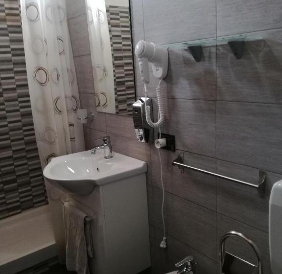 디럭스 4인 룸, Molinello Station