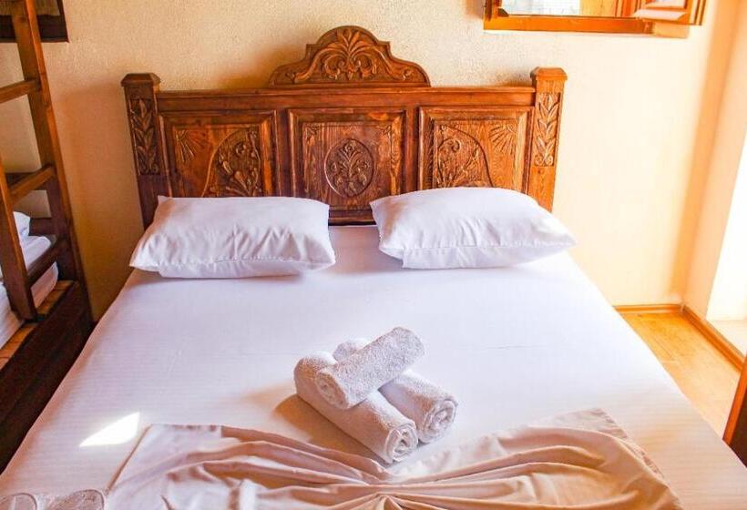 غرفة قياسية ثلاثية, Silver Hill Guesthouse