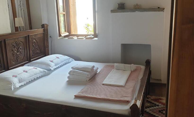 غرفة قياسية ثلاثية, Silver Hill Guesthouse