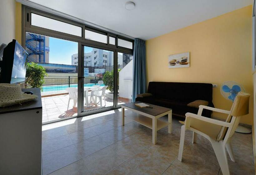 Апартаменты 1 Спальня Вид на Бассейн, Apartamentos Strelitzias