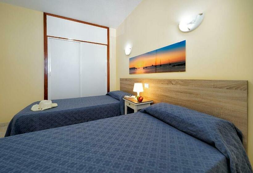 Апартаменты 1 Спальня Вид на Бассейн, Apartamentos Strelitzias
