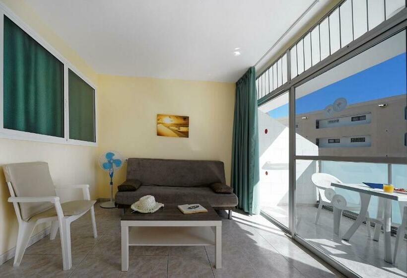 Апартаменты 1 Спальня Вид на Бассейн, Apartamentos Strelitzias