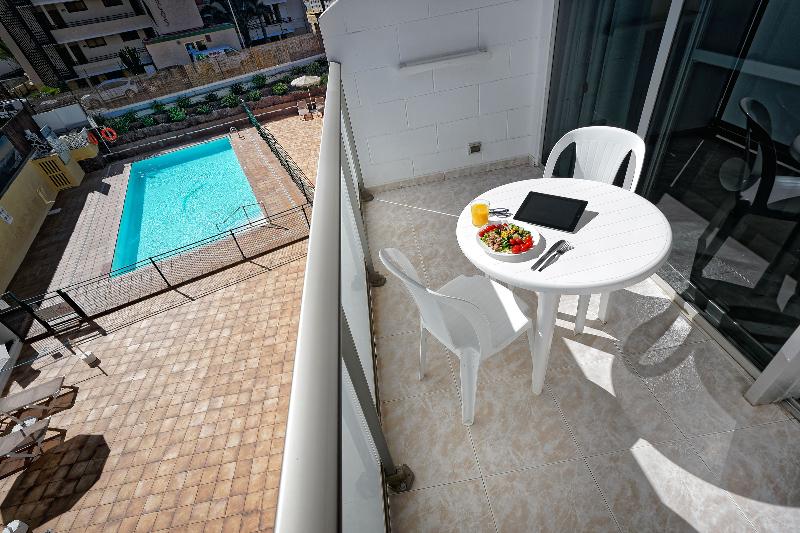 Апартаменты 1 Спальня Вид на Бассейн, Apartamentos Strelitzias
