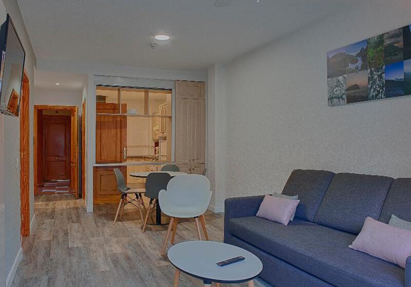 آپارتمان 1 خوابه با چشمانداز استخر, Coral Compostela Beach Golf