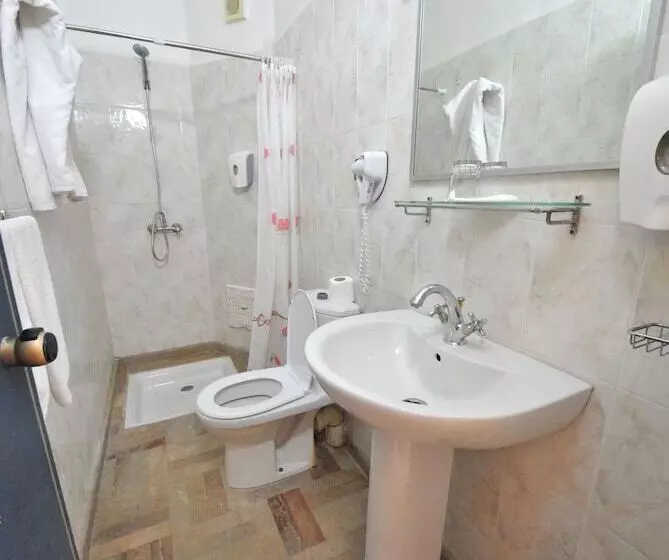 اتاق استاندارد, Al Jasira