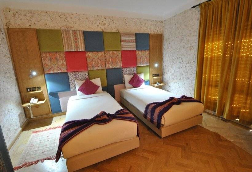 标准间, Al Jasira