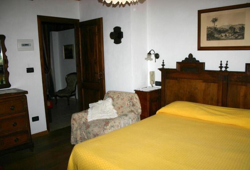 스탠다드 트리플 룸, Albergo Martinet