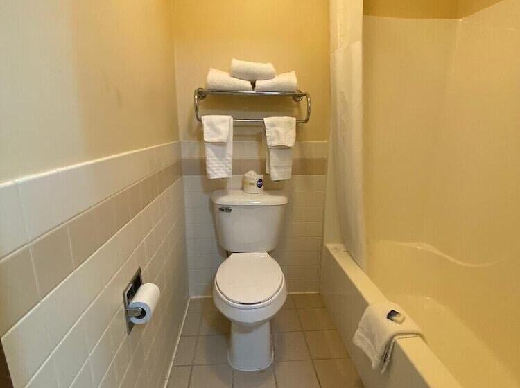 스위트, American Inn And Suites