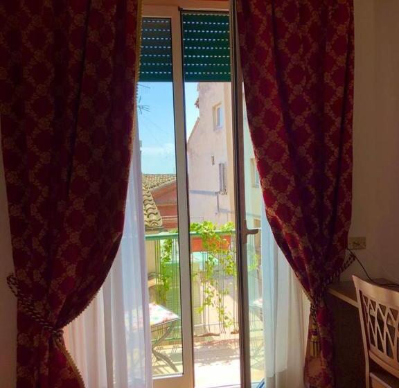 اتاق استاندارد یک نفره, Arcadia