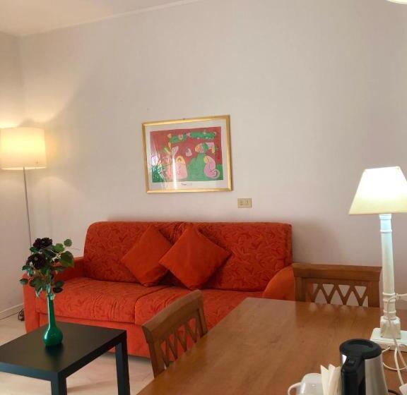 سوییت جونیور با بالکن, Arcadia