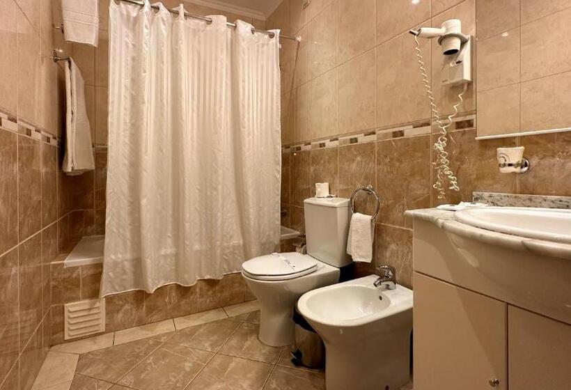Quarto Estandar, Avenida Praia