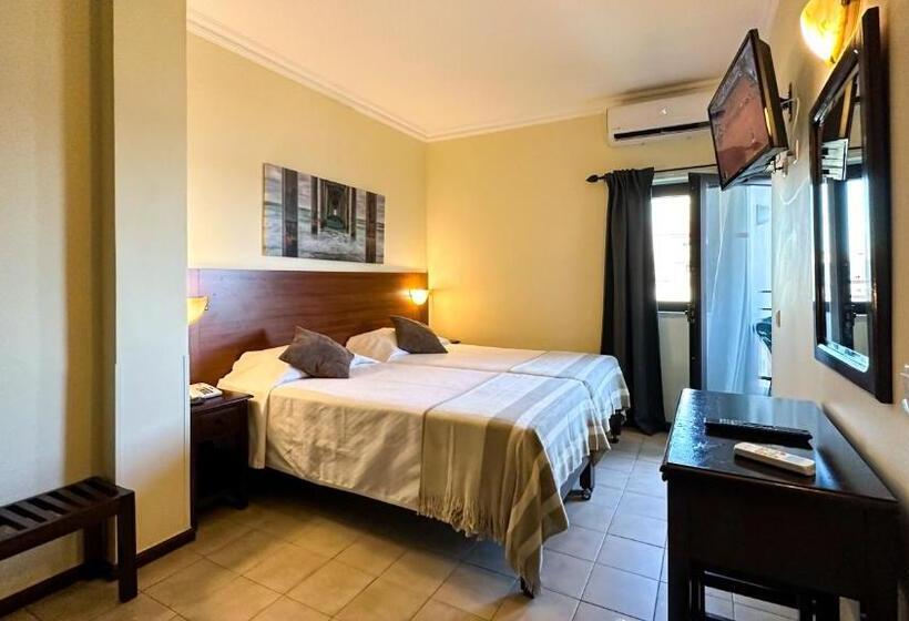 Quarto Estandar Vista Mar, Avenida Praia