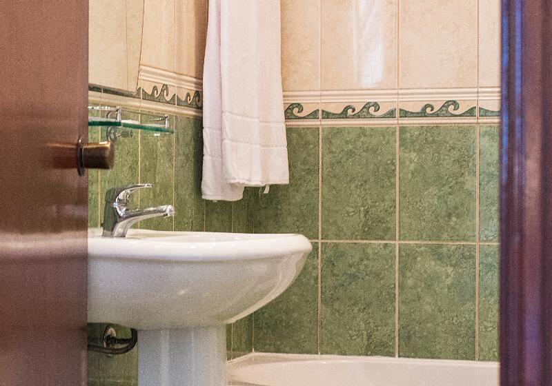 Quarto Triplo Estandar, Avenida Praia