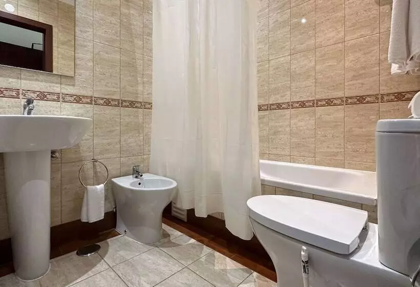 اتاق استاندارد سه نفره, Avenida Praia