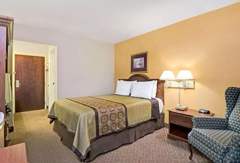 身障者適用スタンダードルーム, Days Inn & Suites By Wyndham Siler City