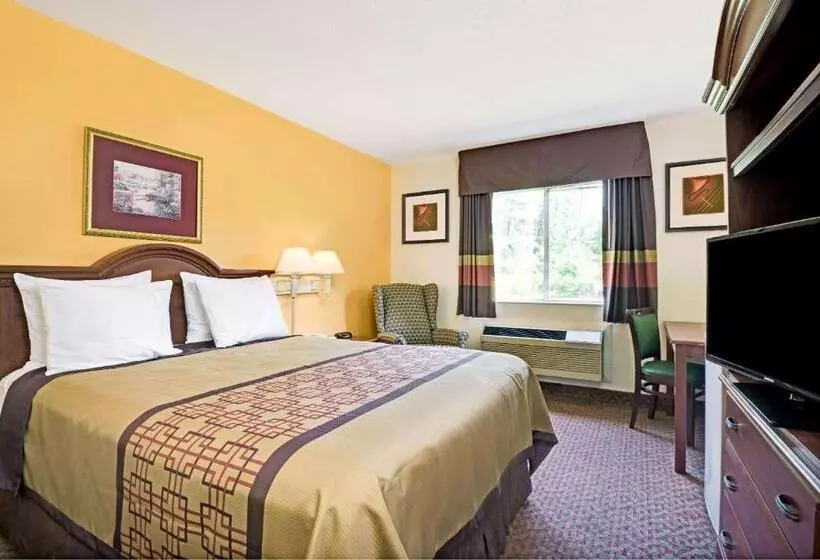 身障者適用スタンダードルーム, Days Inn & Suites By Wyndham Siler City
