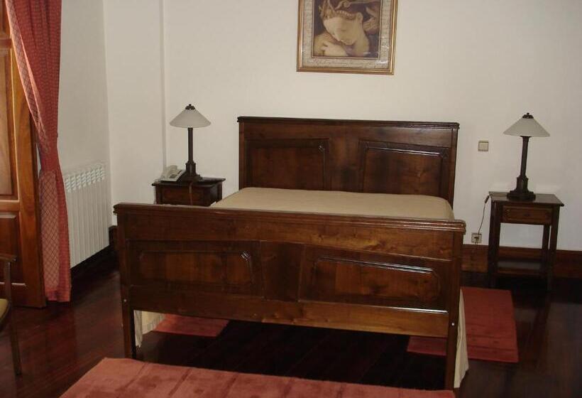 اتاق استاندارد سه نفره, Falcao De Mendonca