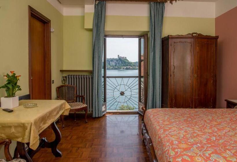 غرفة قياسية مطلّة علي البحيرة, Florida