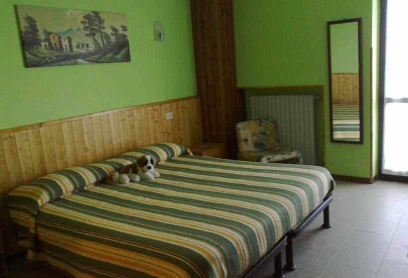 غرفة قياسية, La Capannina