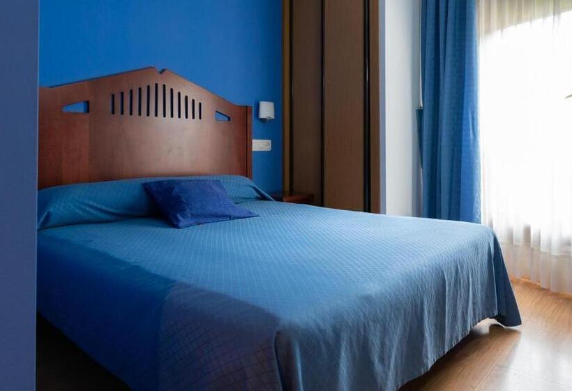 חדר סטנדרט לשלושה, Las Cruces