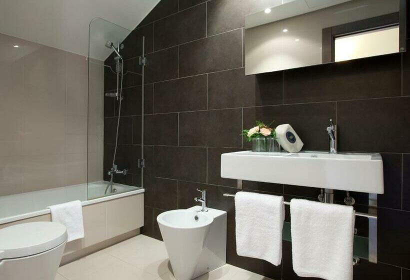 اتاق لوکس با چشمانداز, Rice Palacio De Los Blasones