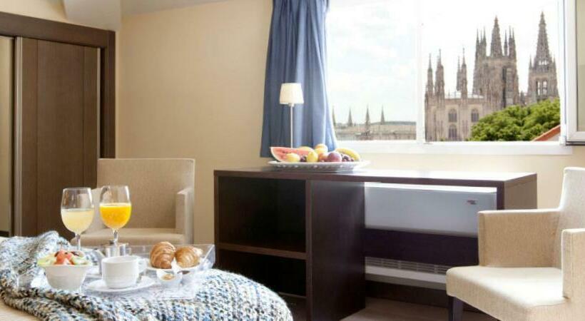 سوییت لوکس, Rice Palacio De Los Blasones