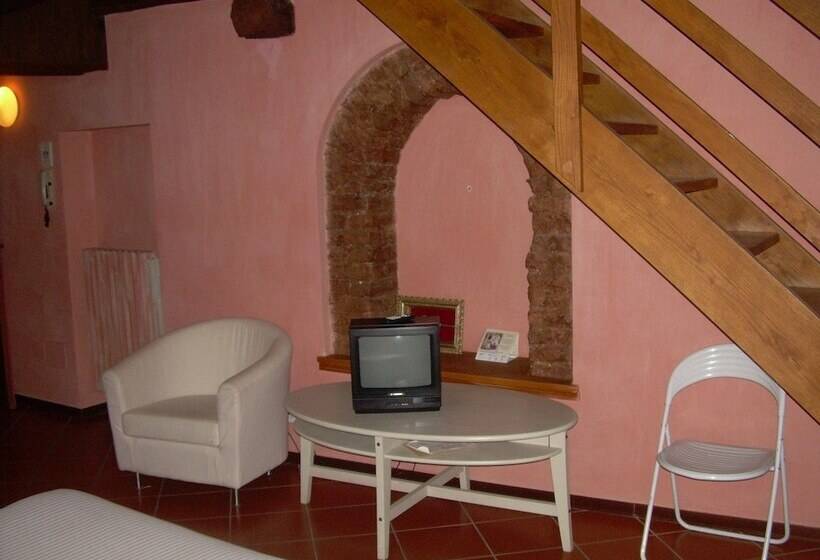 Номер Стандарт Трехместный, Piccolo Hotel Olina