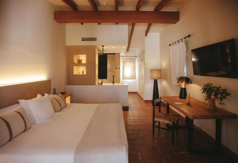 标准间, Can Arabí Adults Only