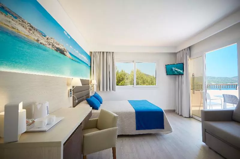 اتاق پرمیوم, Invisa Hotel Club Cala Verde