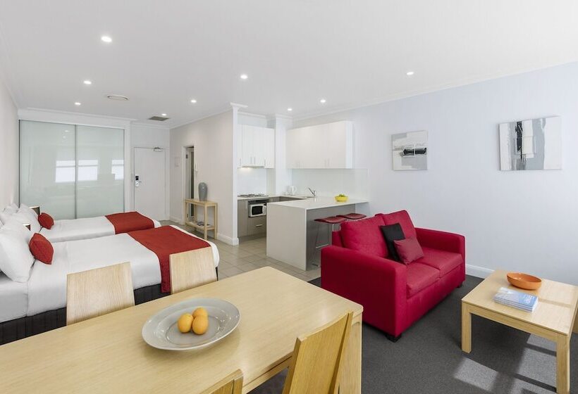 Студия Стандарт, Nesuto Woolloomooloo