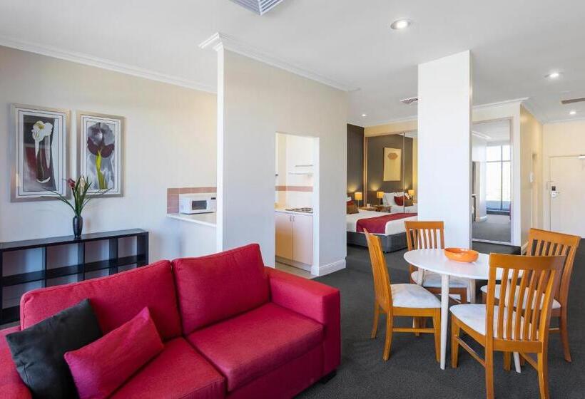 Студия Стандарт, Nesuto Woolloomooloo