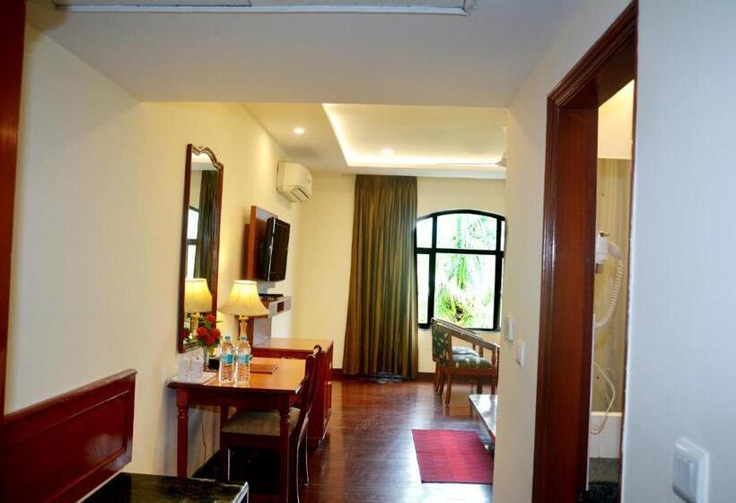 豪华房间, The Royal Residency