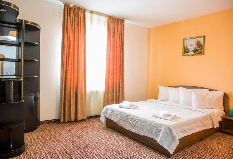 ジュニアスイート, Darina