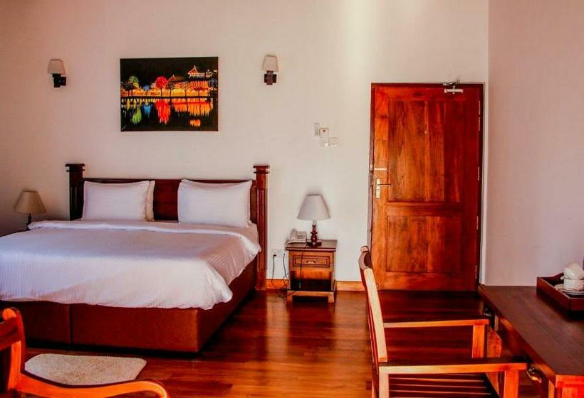 Люкс Deluxe Вид на Море, Hikka Sandy Pearl Beach Resort