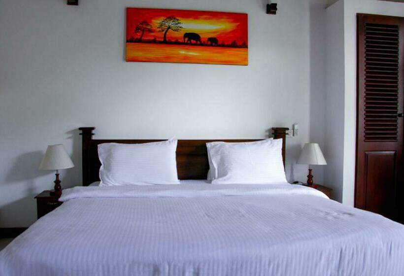 Номер Deluxe, Hikka Sandy Pearl Beach Resort