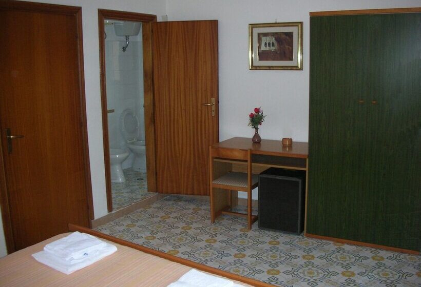 Трехместный Номер Deluxe Вид на Море, B&b Le Due Lanterne