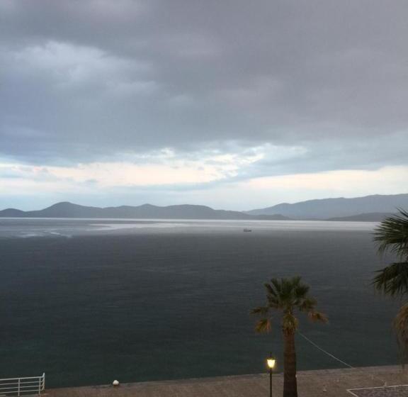 חדר דלוקס צדדי נוף לים, Methanion