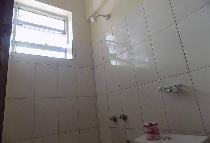 اتاق استاندارد, Relief Motel