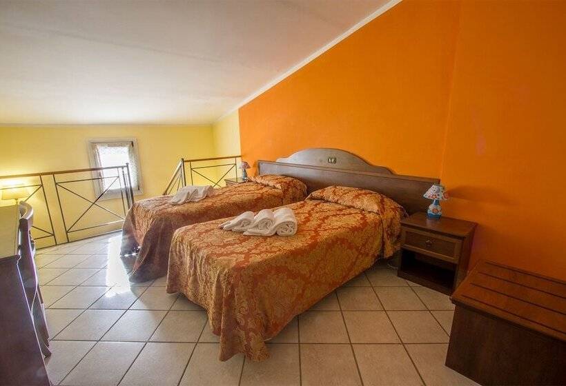 غرفة قياسية, Locanda Degli Illustri