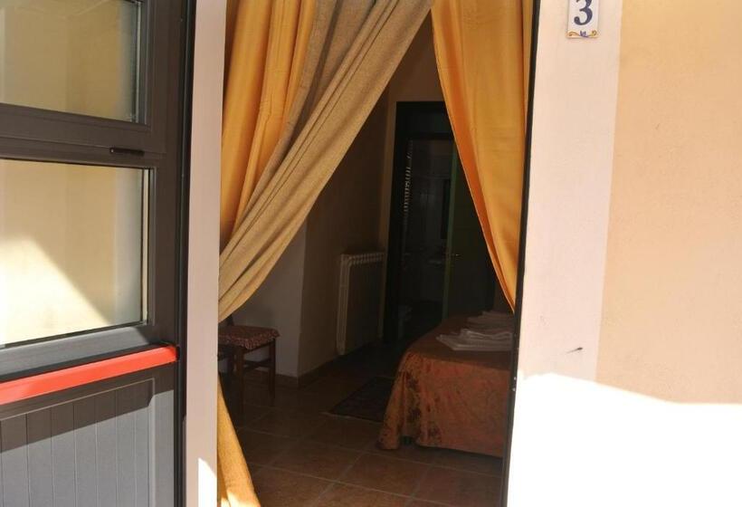 غرفة قياسية لذوى الاحتياجات الخاصة, Locanda Degli Illustri