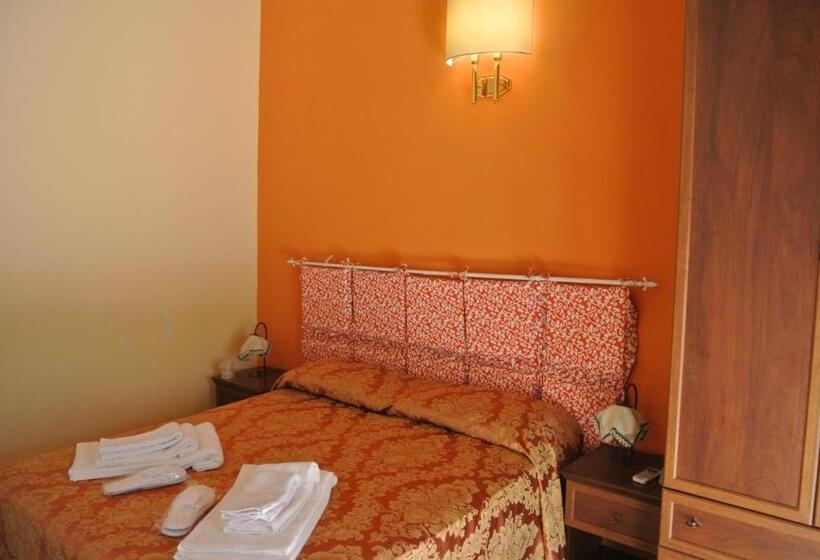 غرفة قياسية لذوى الاحتياجات الخاصة, Locanda Degli Illustri