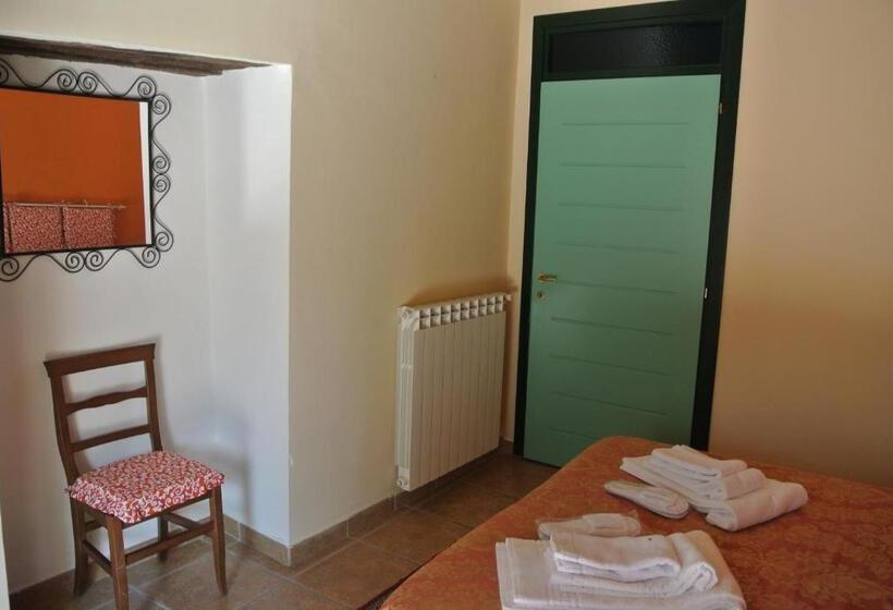 غرفة قياسية لذوى الاحتياجات الخاصة, Locanda Degli Illustri