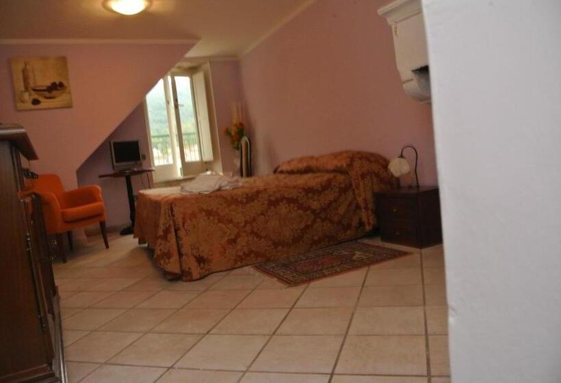 غرفة إقتصادية, Locanda Degli Illustri