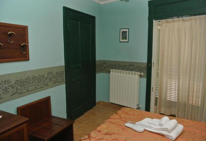 غرفة عائلية, Locanda Degli Illustri