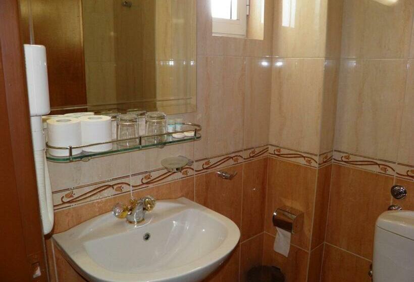 四人标准间, Meletiou