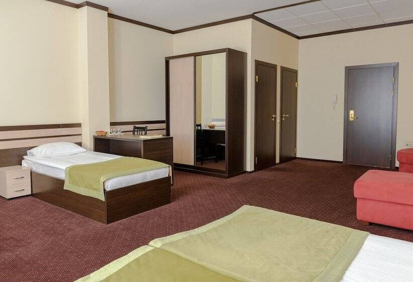 غرفة عائلية, Melnitca