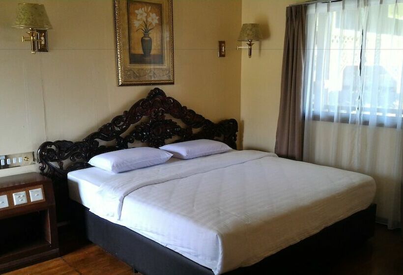 غرفة قياسية بالطابق الأرضى, Wayn Zen Rose Cabin