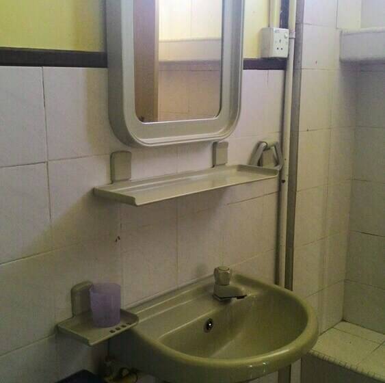 غرفة عائلية, Wayn Zen Rose Cabin