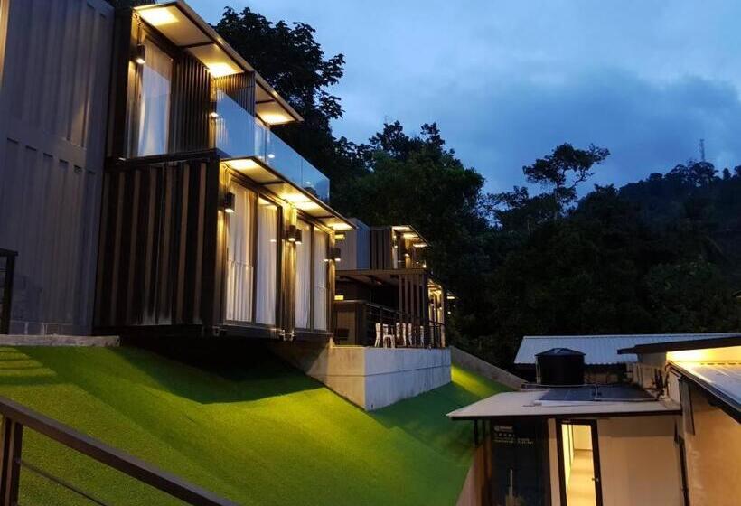 غرفة قياسية ثلاثية مزودة بشرفة, Casa Hill Resort