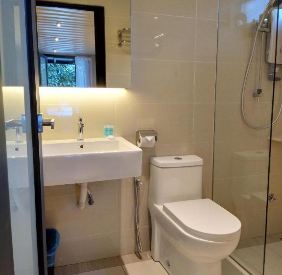 Трехместный Номер Стандарт с Балконом, Casa Hill Resort